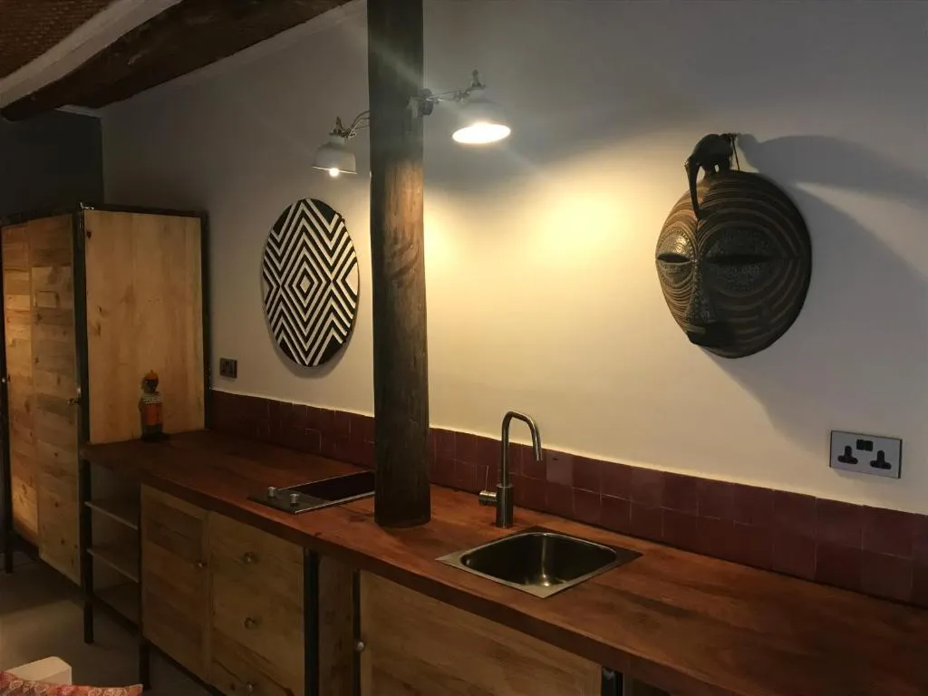 Standard Studio boutique accommodation Kigali - Pili Pili Hotel 4